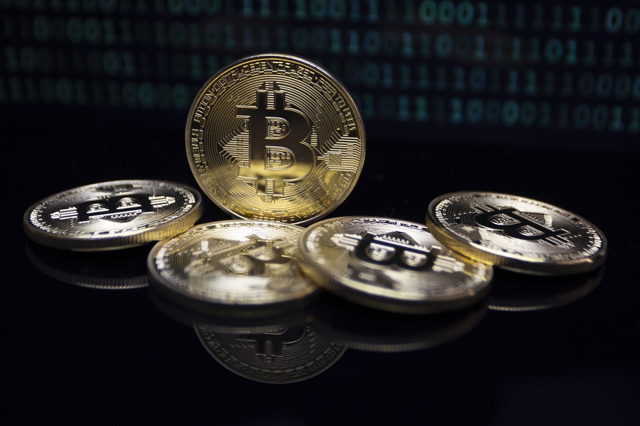 余弦：Hyperliquid上50倍杠杆巨鲸再以452万USDC做多ETH！爆仓价1391美元